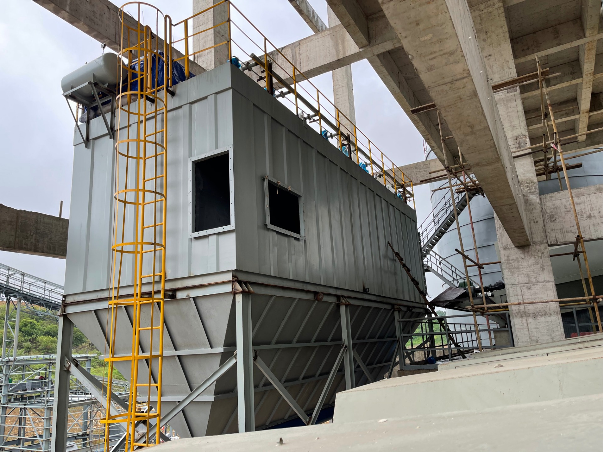 华新参天6500T制砂楼集中除尘系统